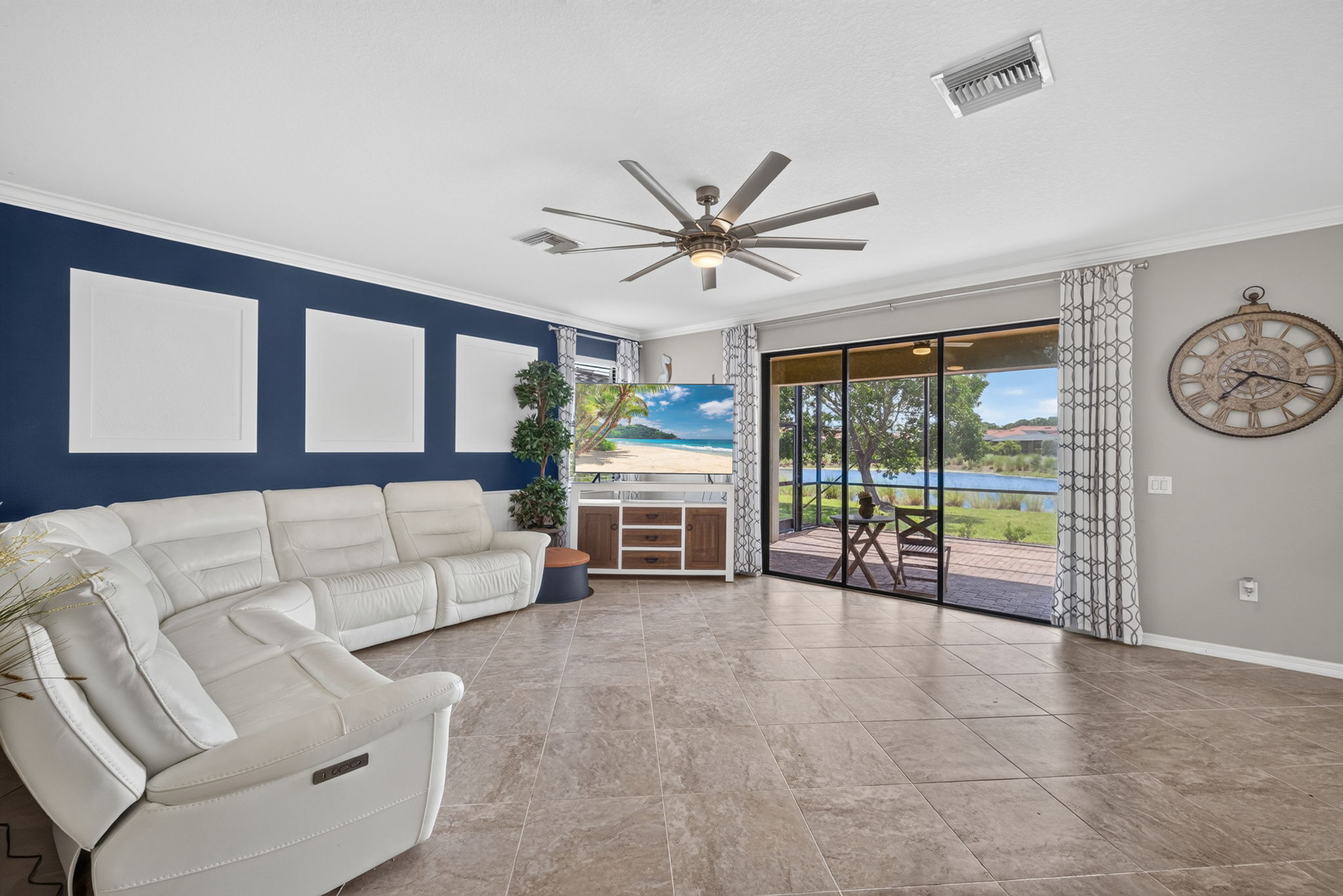 4-Living Room 1