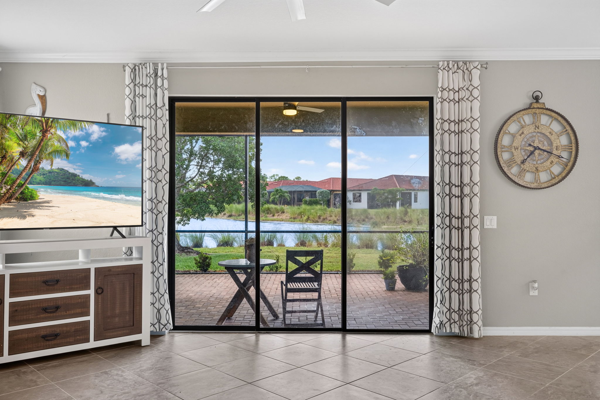 26-Lanai Entrance