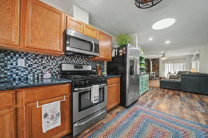  Photo 48