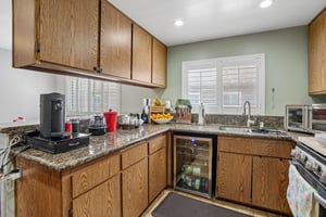 W Jefferson Blvd-S3107-018.jpg