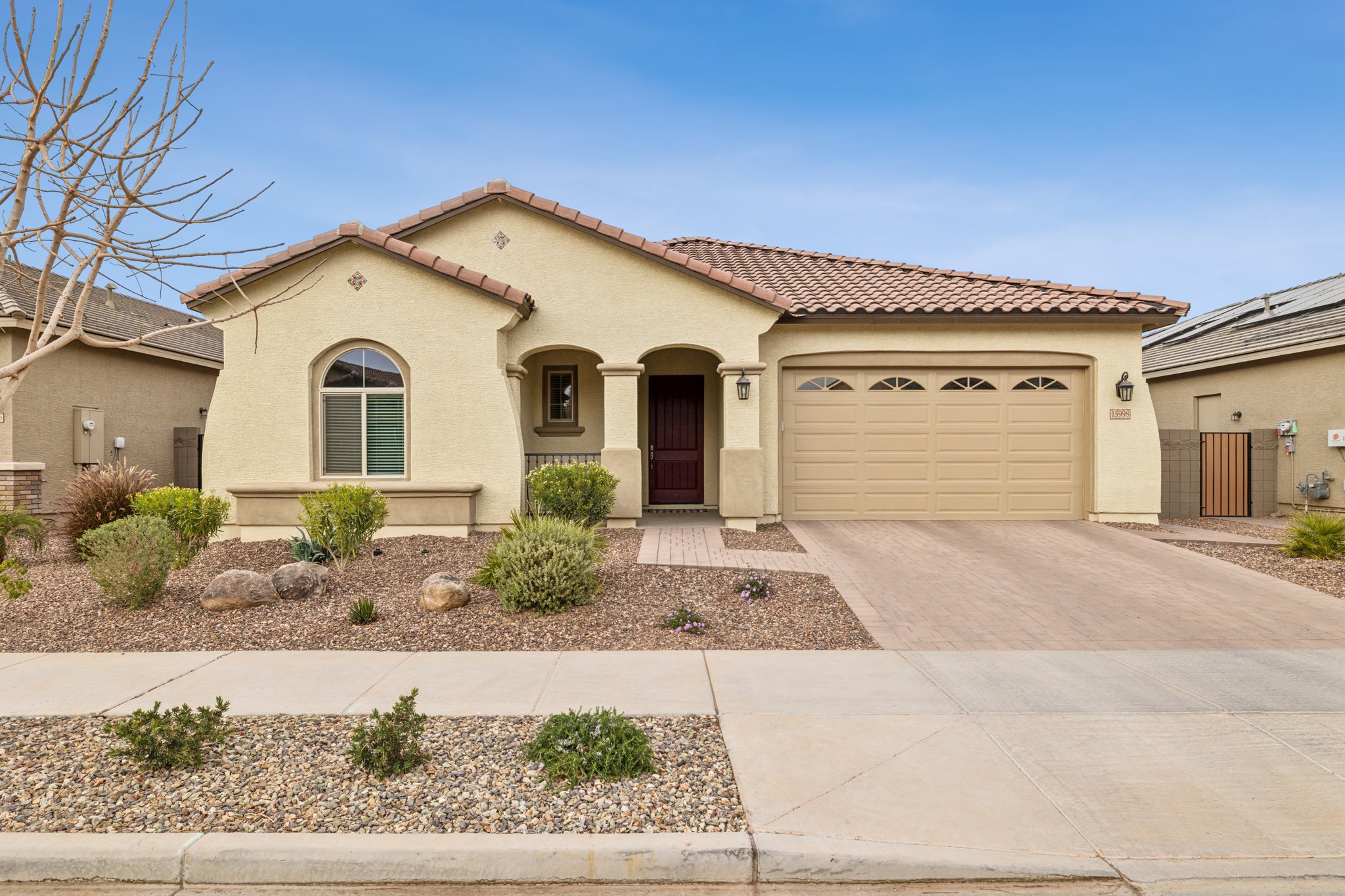 15998 W Electra Ln, Surprise, AZ 85387 - 001.jpg