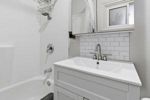  Photo 36