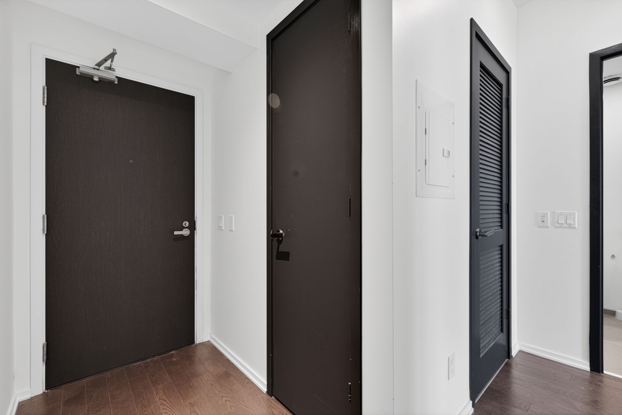 16 Bonnycastle St 3606 Toronto, ON M5A 0C9