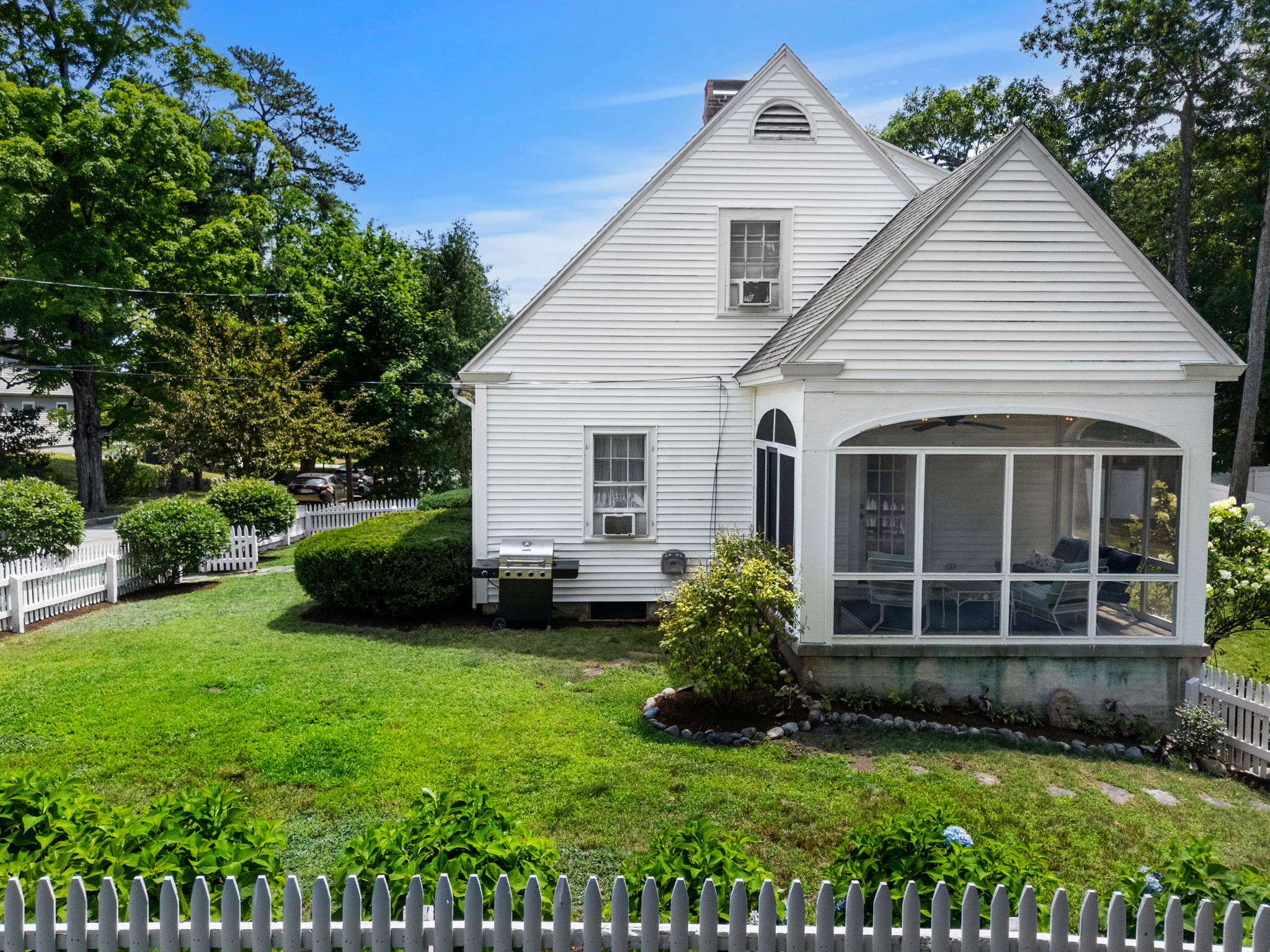 16 Brookline St, Nashua, NH 03064, USA Photo 6