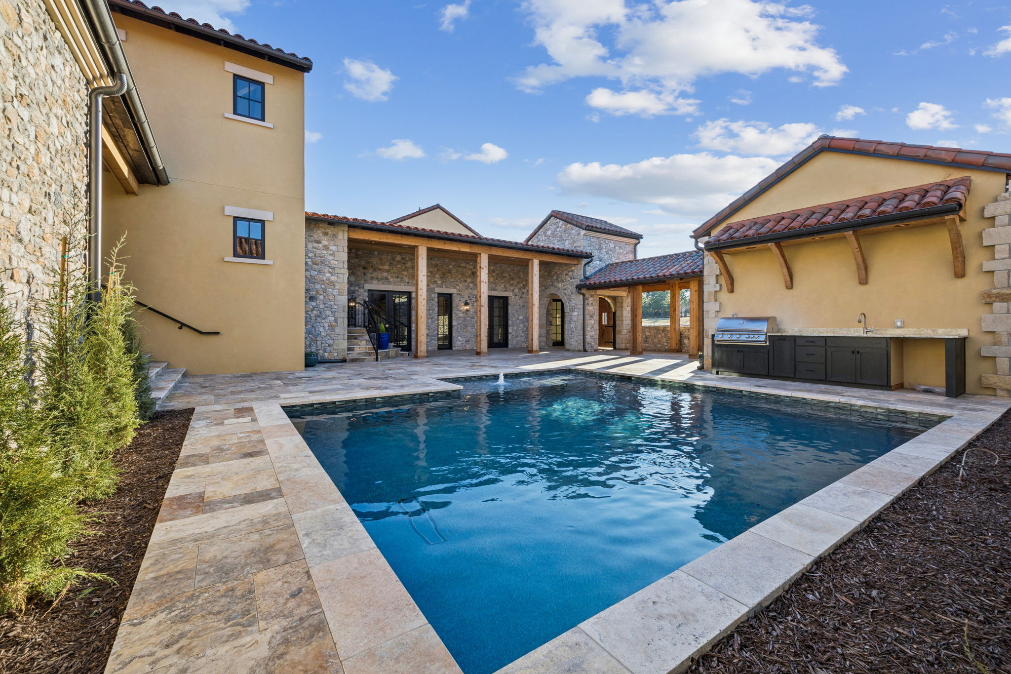 Pool With Water Feature