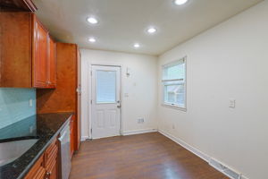  Photo 0