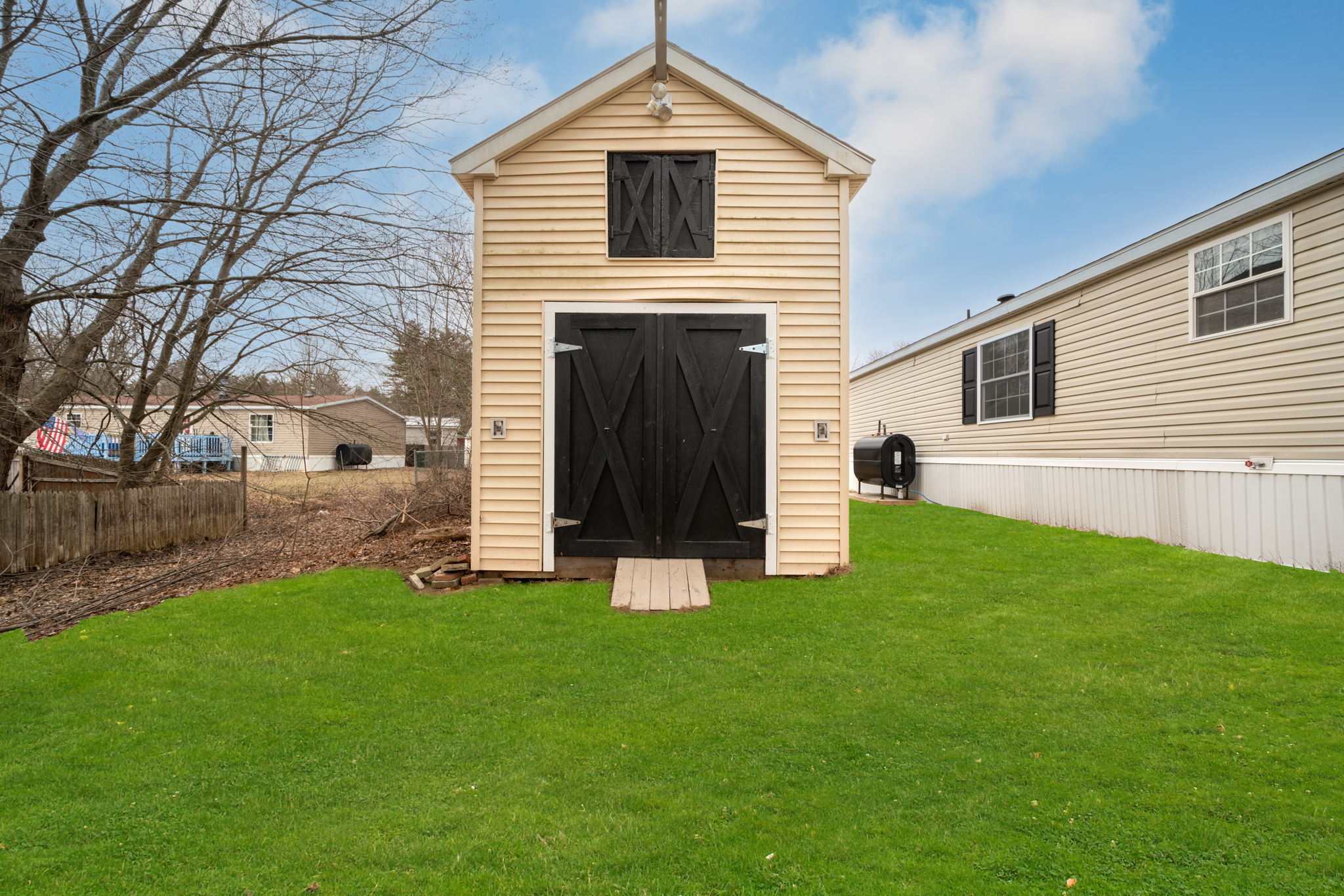 16 Deborah Ave, Raymond, NH 03077, USA Photo 2