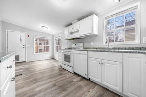 16 Deborah Ave, Raymond, NH 03077, USA Photo 13