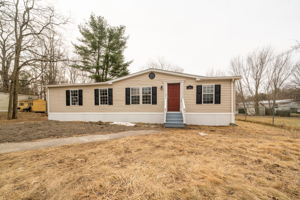 16 Deborah Ave, Raymond, NH 03077, USA Photo 6
