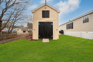 16 Deborah Ave, Raymond, NH 03077, USA Photo 1