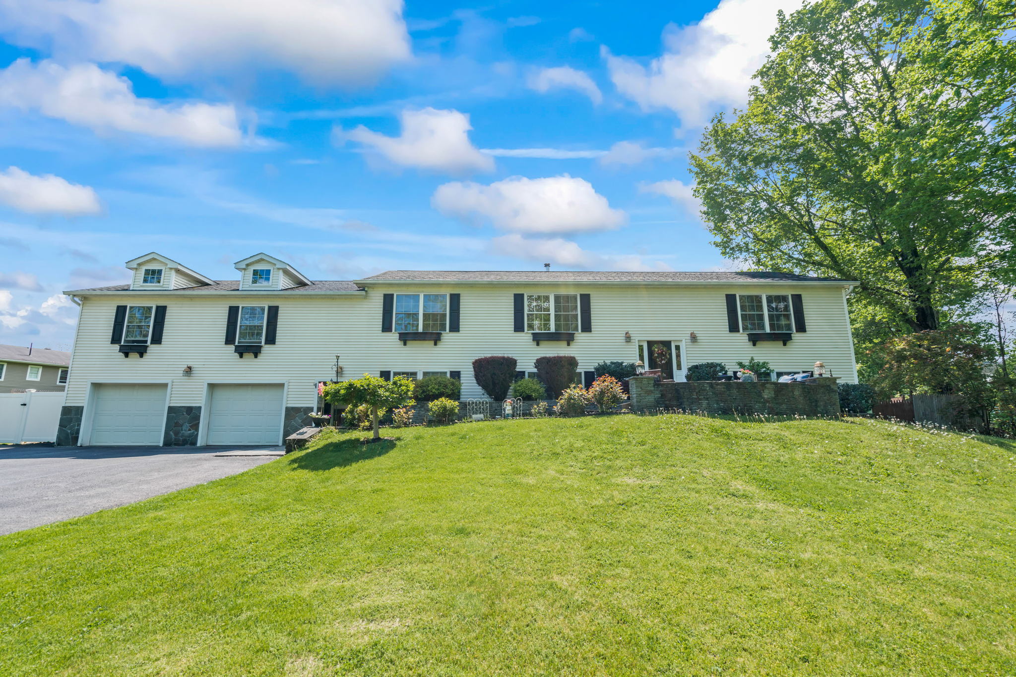 16 Dennis Rd, Newburgh, NY 12550 VisionAir Photography