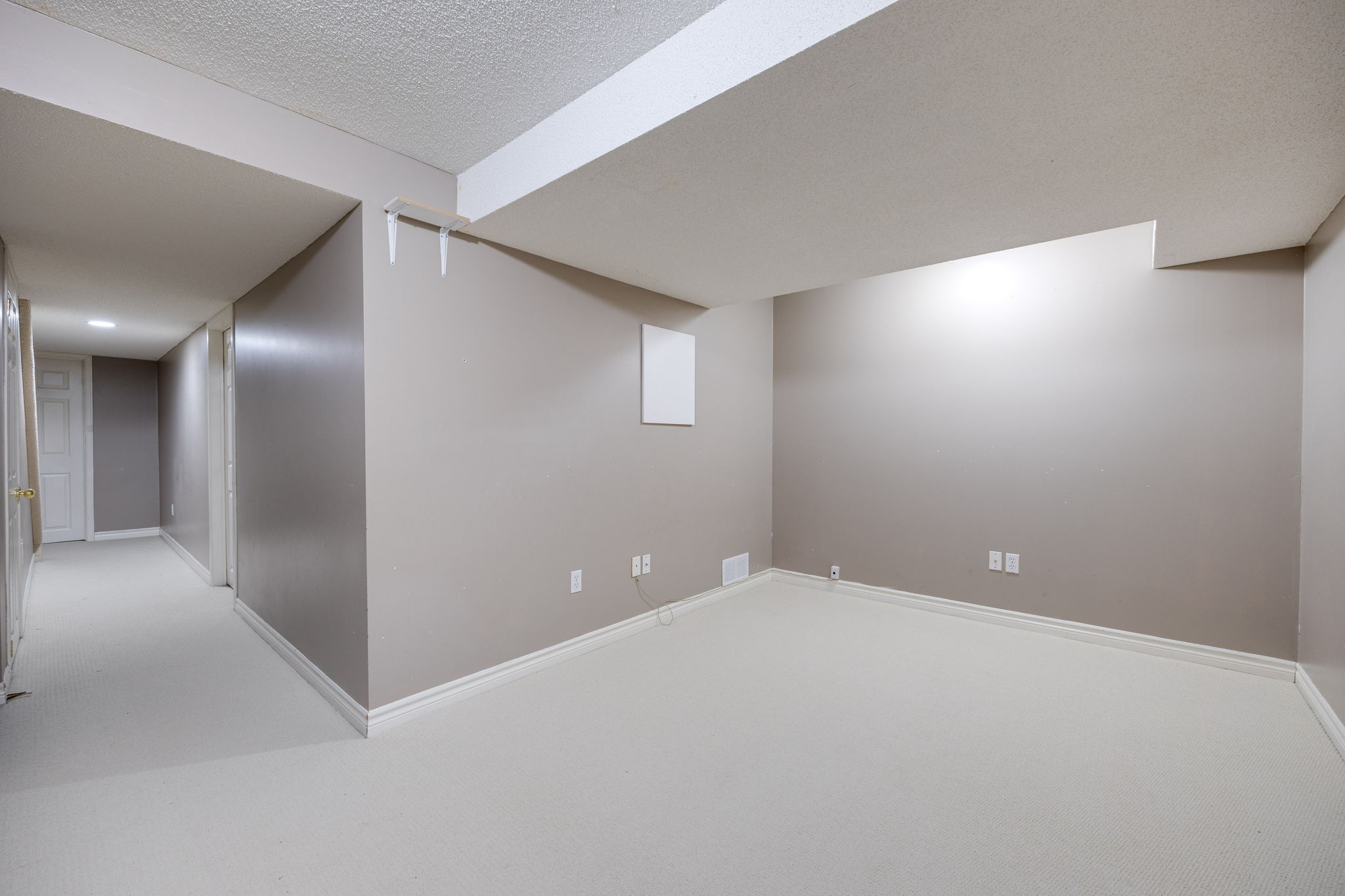 Toronto property showcase — delivered property photograph 24