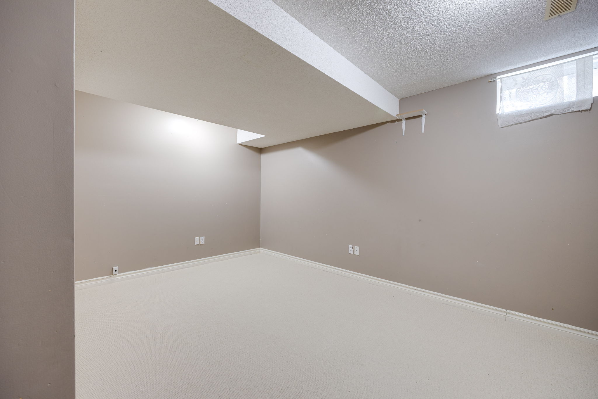 Toronto property showcase — delivered property photograph 23