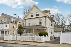 Gannett St 1-S2412-002.jpg