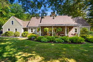 16 Gifford Farm Rd, Stratham, NH 03885, USA Photo 3