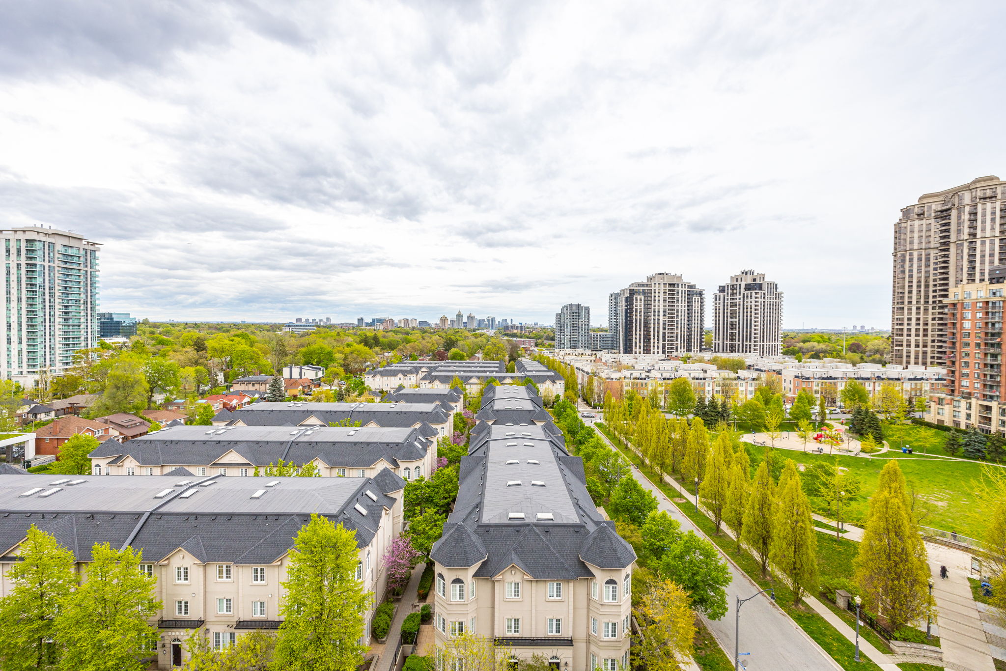 Toronto property showcase — delivered property photograph 23