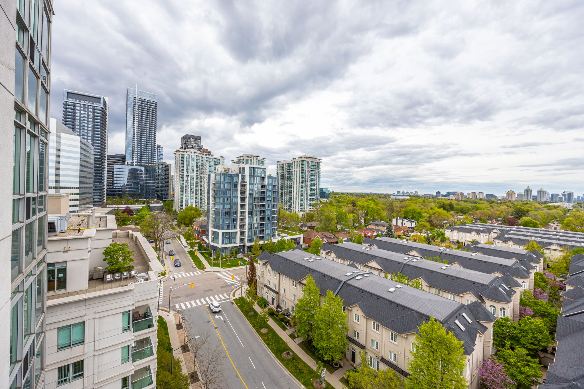 Toronto property showcase — delivered property photograph 24