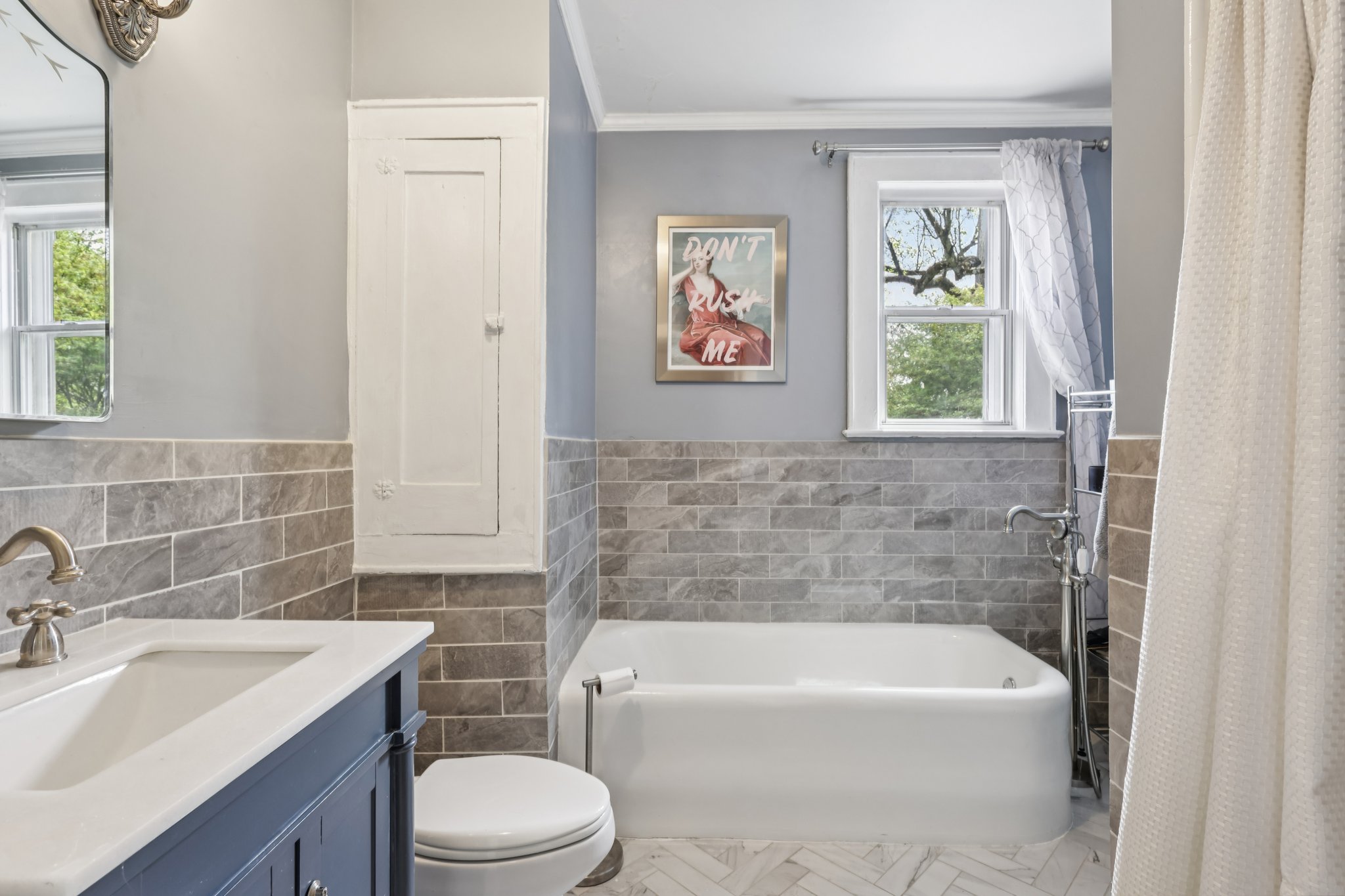 Jones Pl-S1704-032.jpg