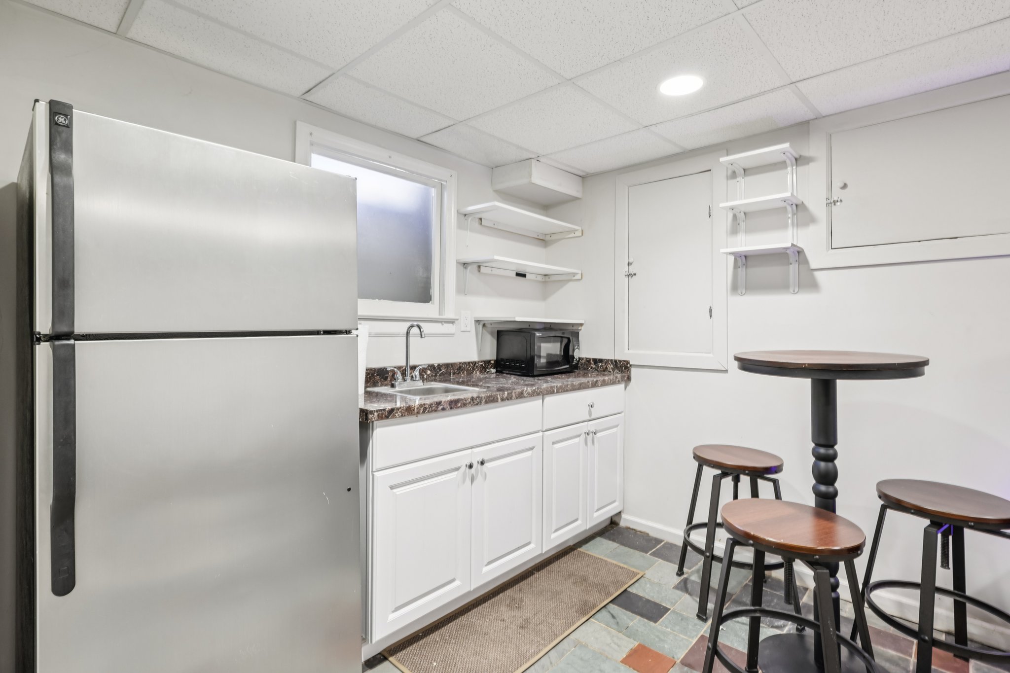 Jones Pl-S1704-040.jpg