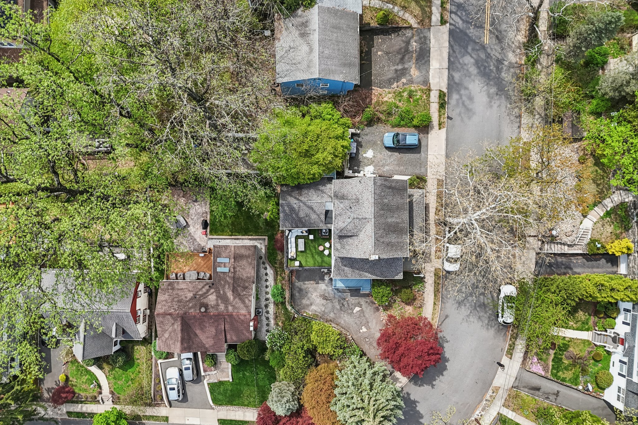 Jones Pl-S1704-062.jpg