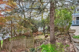 Jones Pl-S1704-003.jpg