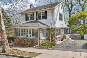 Jones Pl-S1704-004.jpg