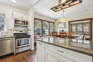 Jones Pl-S1704-017.jpg