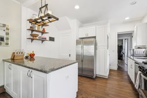 Jones Pl-S1704-018.jpg