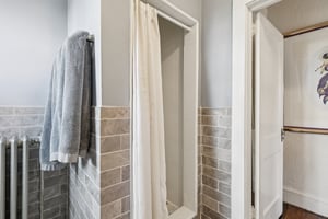 Jones Pl-S1704-034.jpg