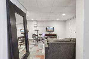 Jones Pl-S1704-038.jpg