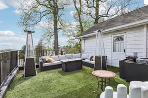 Jones Pl-S1704-046.jpg