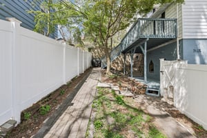 Jones Pl-S1704-051.jpg