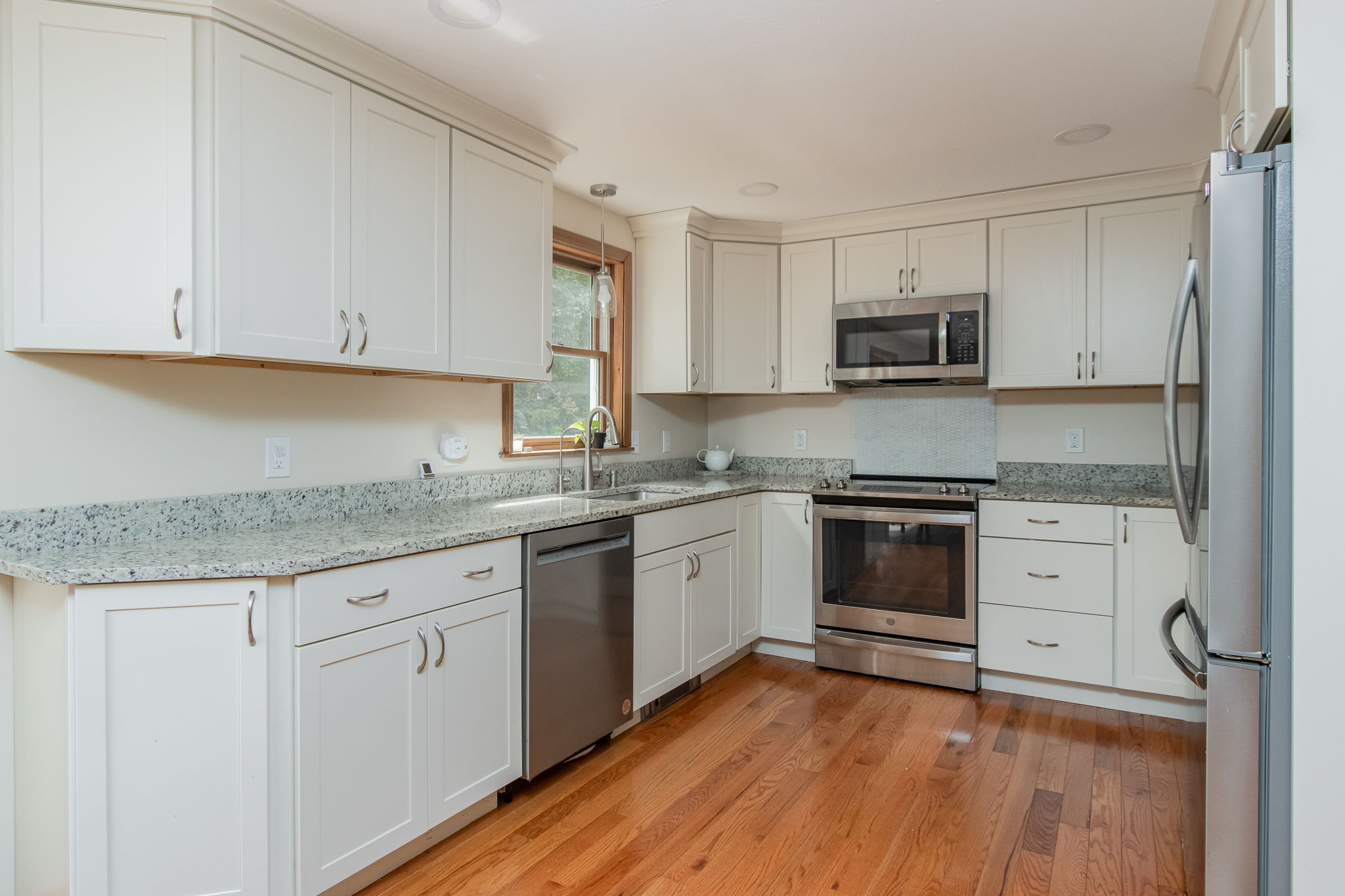 KitchenBreakfastArea-3