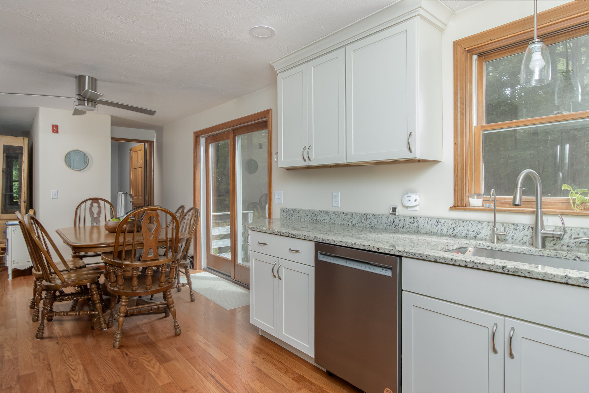 KitchenBreakfastArea-1