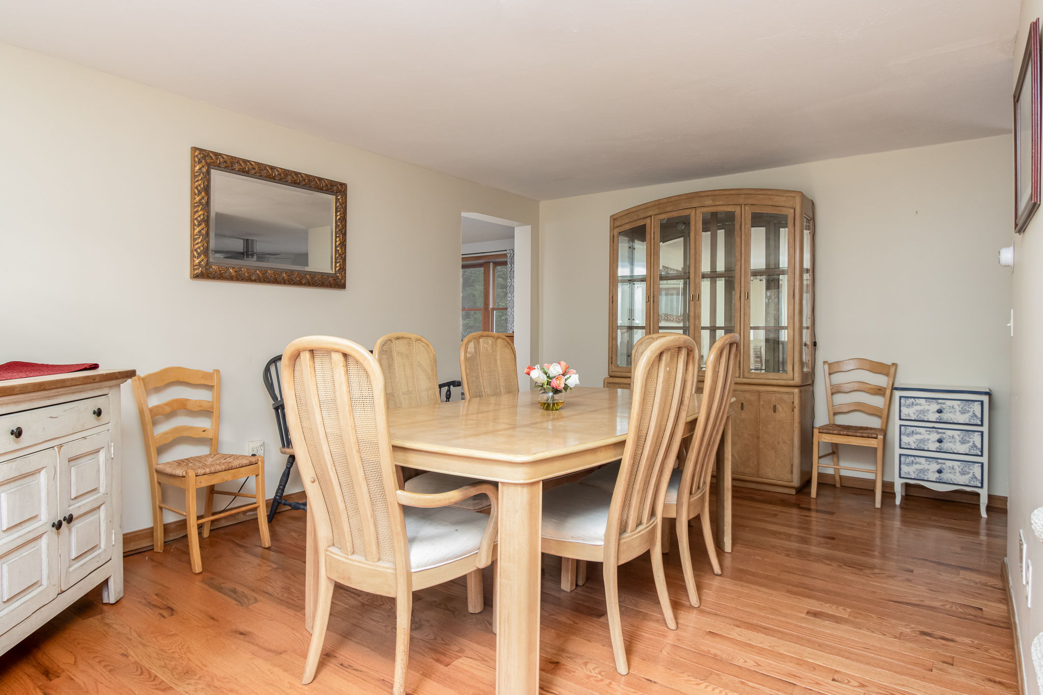 DiningRoom-3