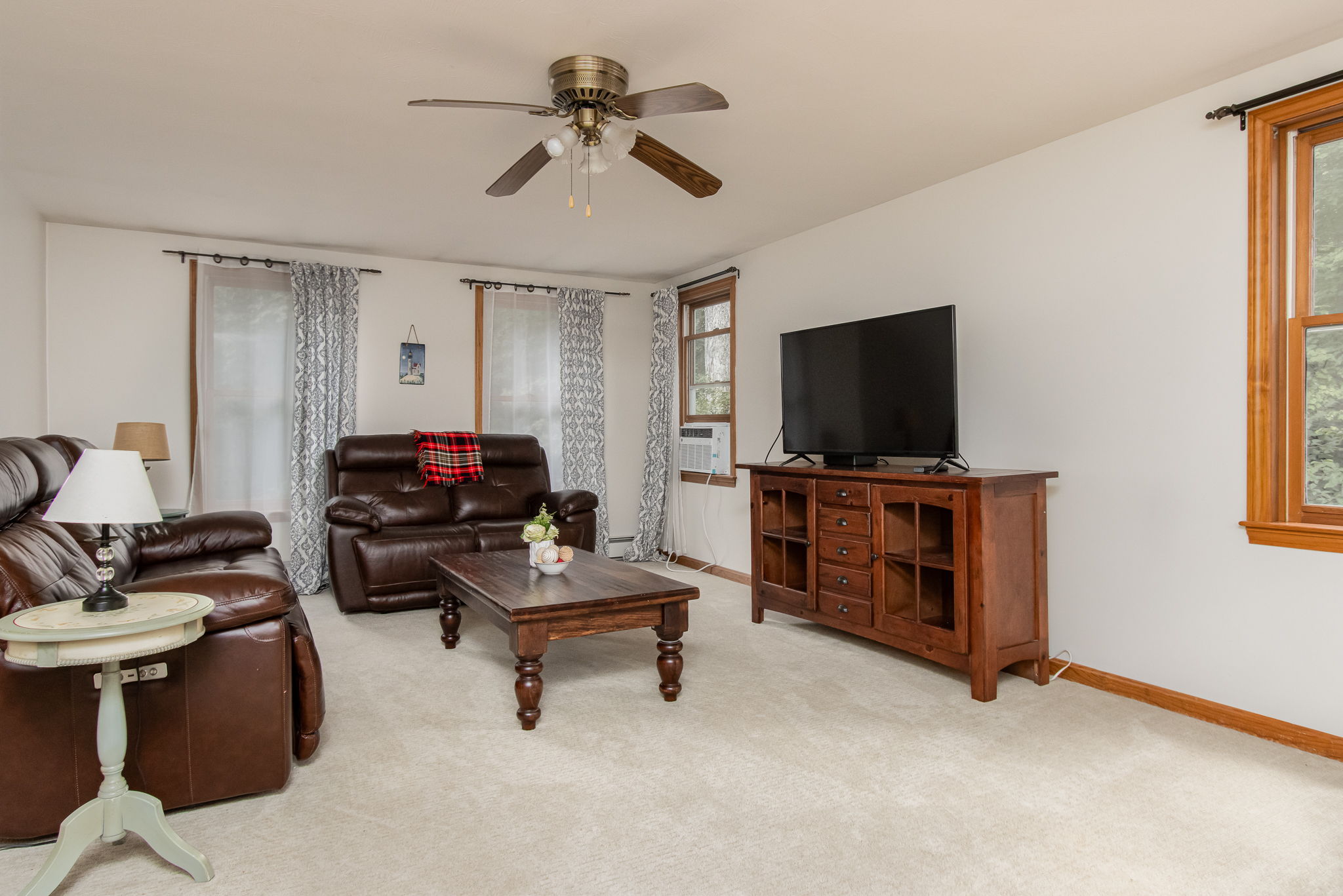 FamilyRoom-1