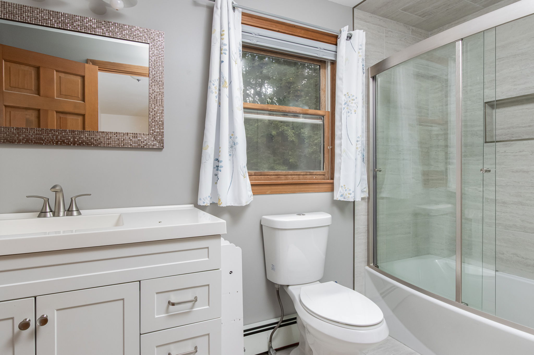 BathroomUpper-2