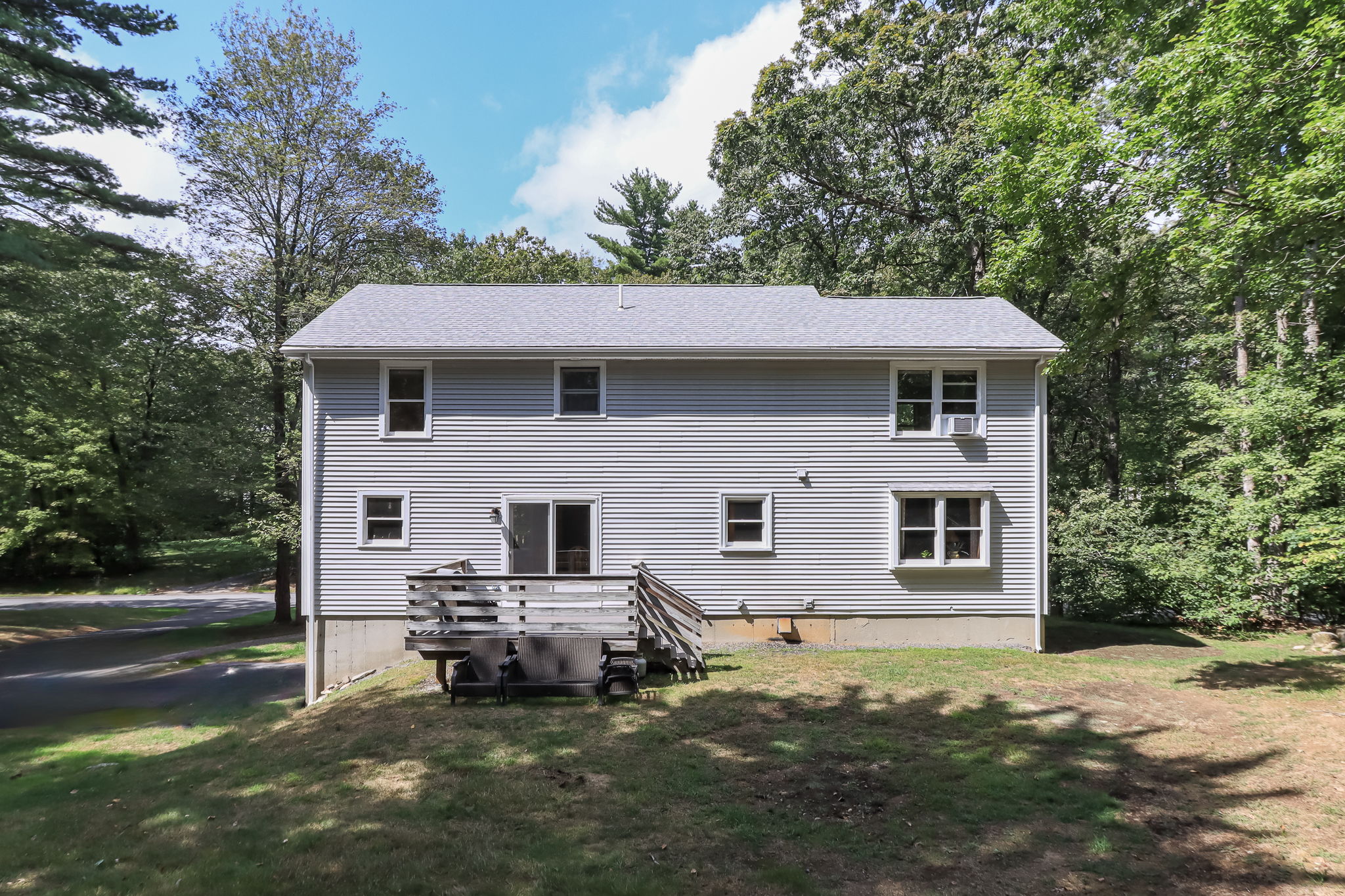 ExteriorRear-3
