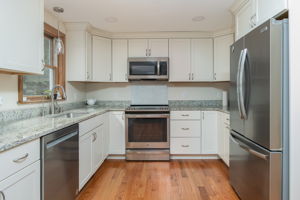 KitchenBreakfastArea-4