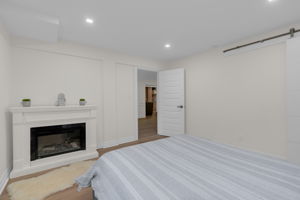  Photo 45