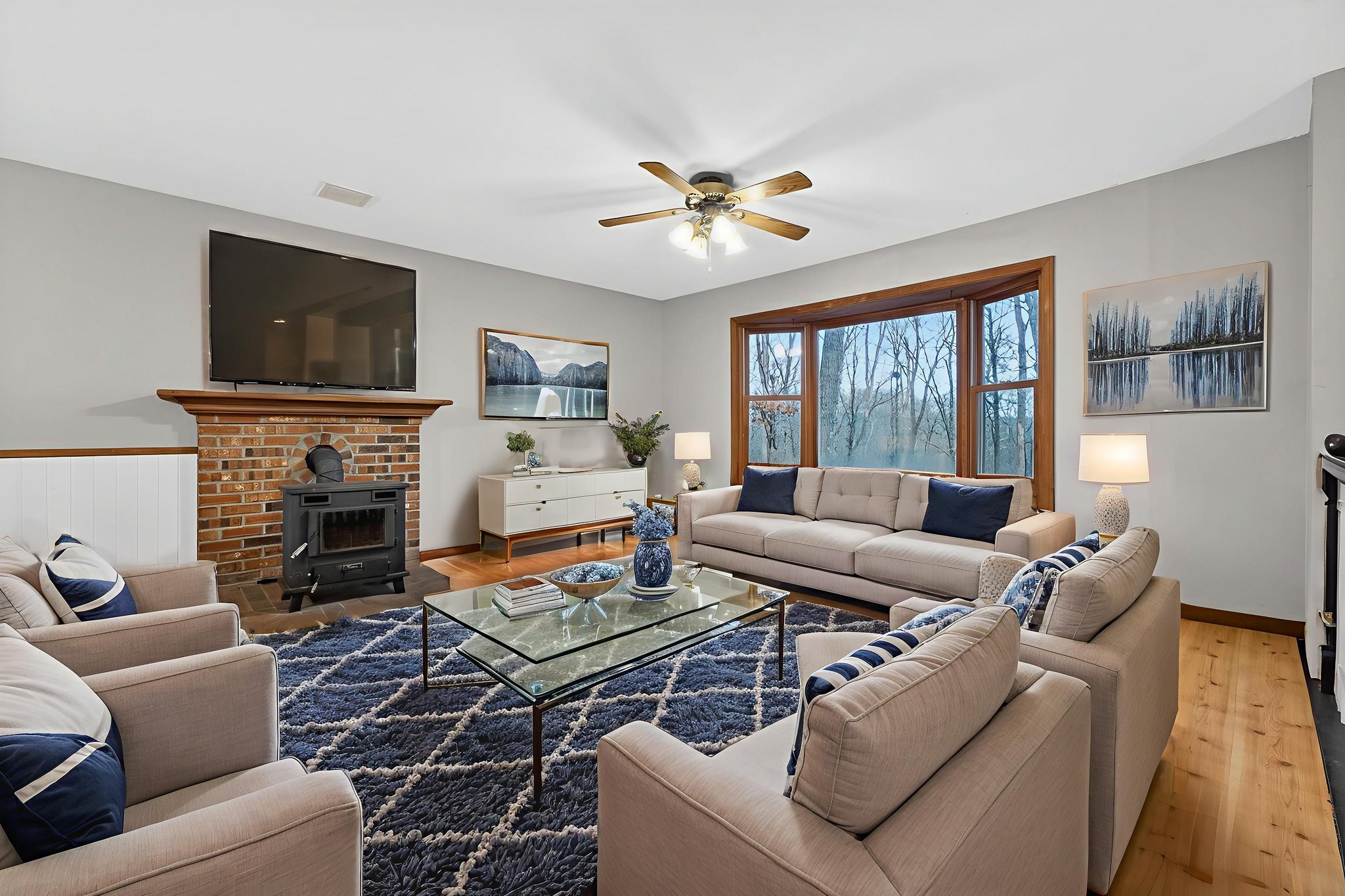 _DSC0039 virtually staged.jpeg