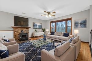 _DSC0039 virtually staged.jpeg