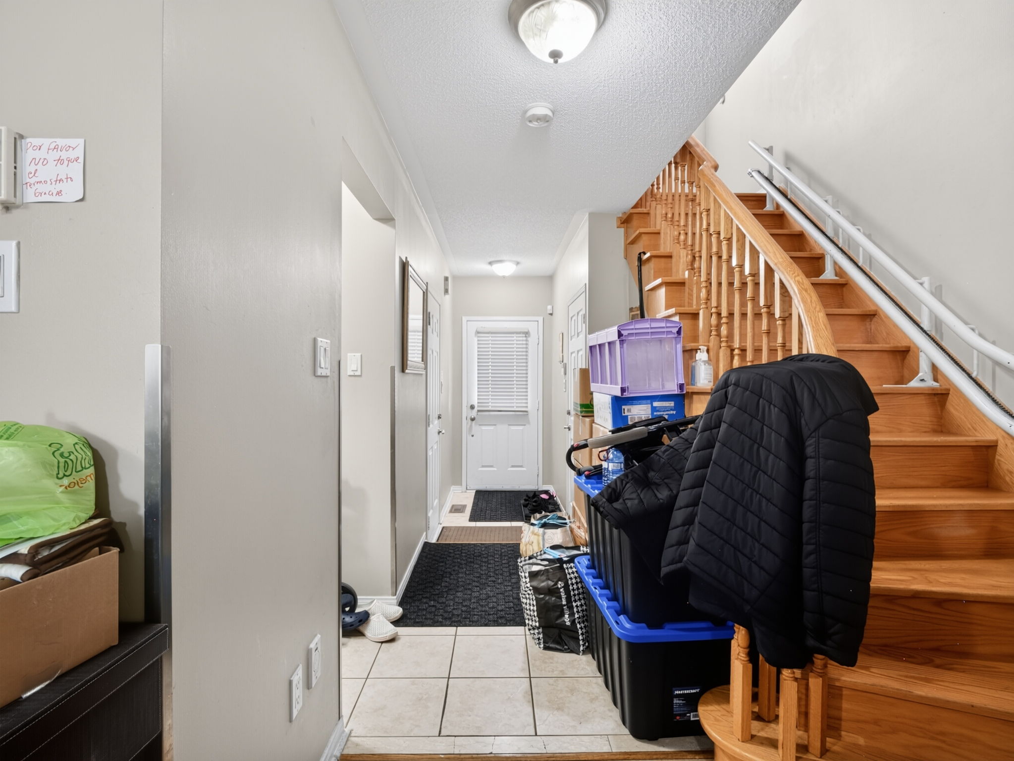 16 San Gabriele Pl Toronto, ON M9L 3A4