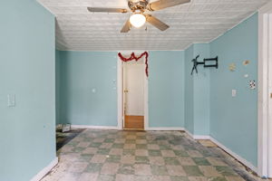  Photo 40