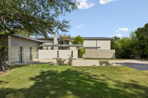  Photo 0