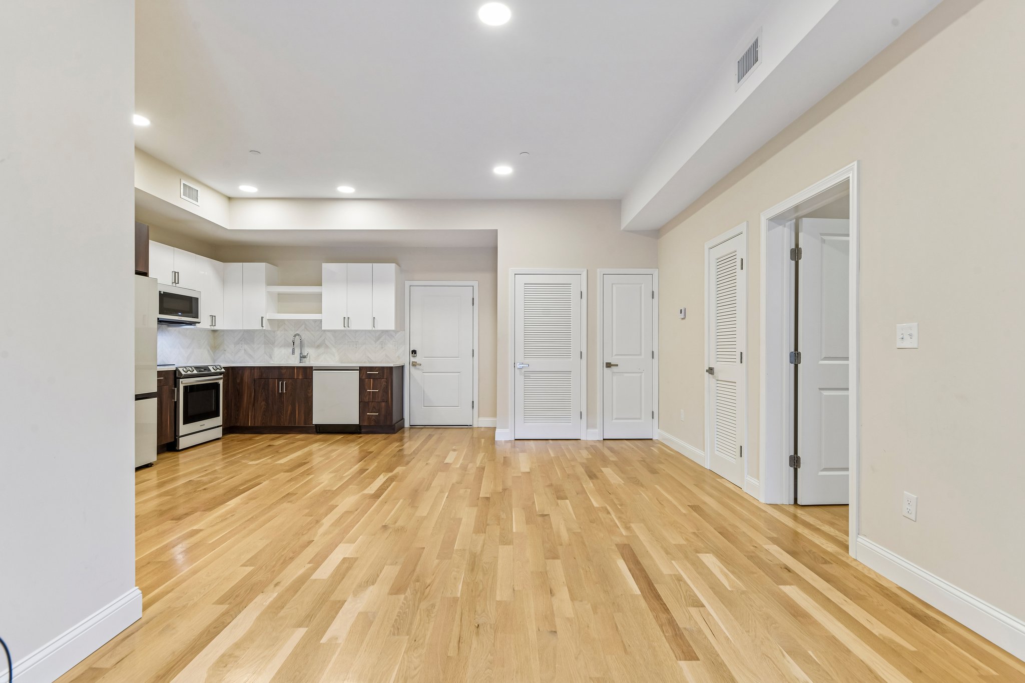 Taber St 203-S0510-005.jpg