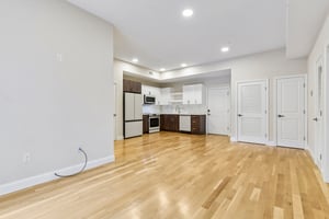 Taber St 203-S0510-004.jpg