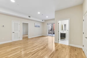 Taber St 203-S0510-016.jpg