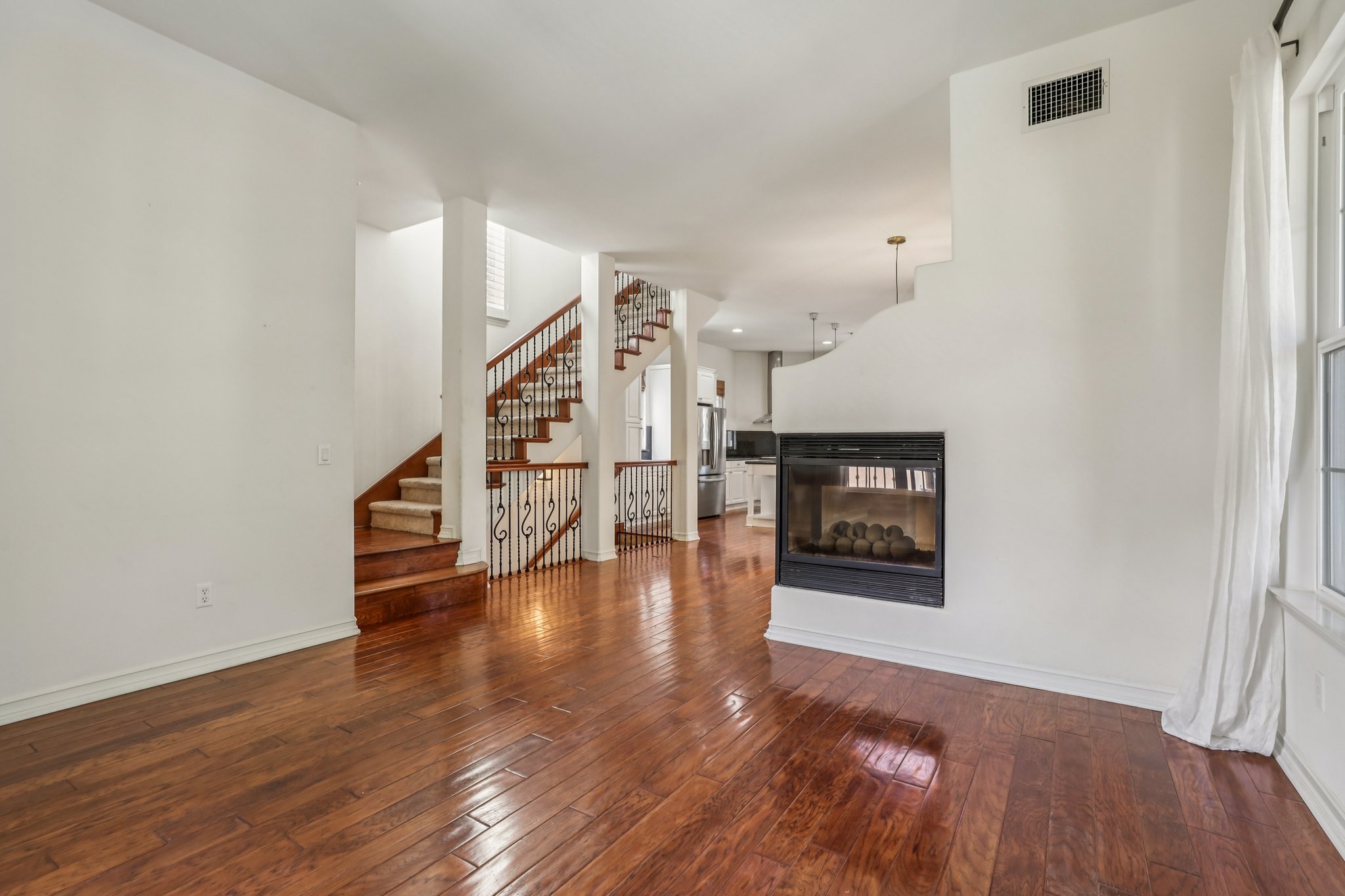 Via Amanti-S1604-008.jpg