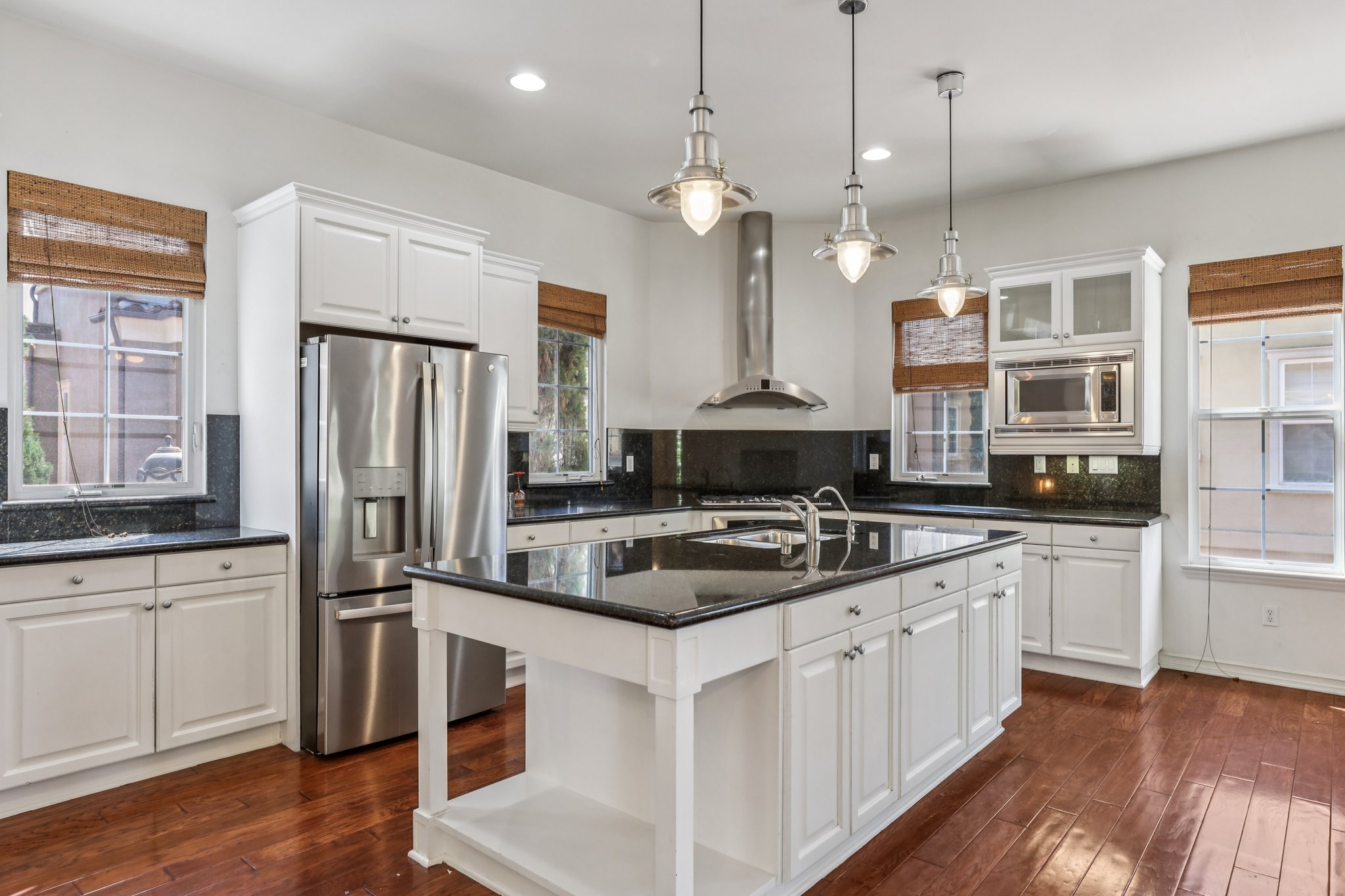 Via Amanti-S1604-013.jpg